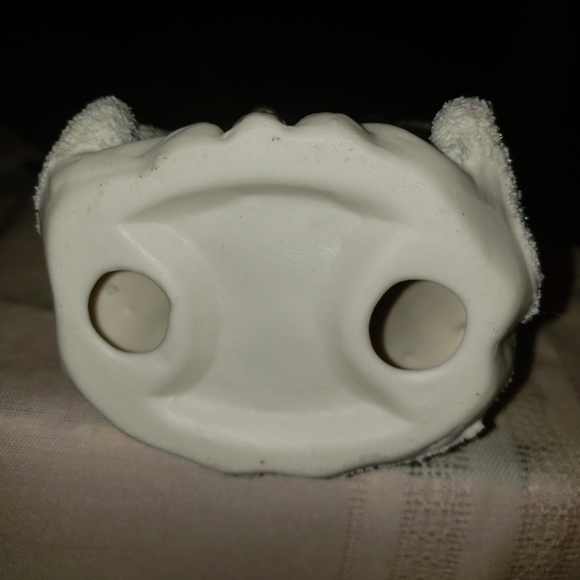 Beautiful soft Porcelain Winter Scene Santa - Picture 6 of 6